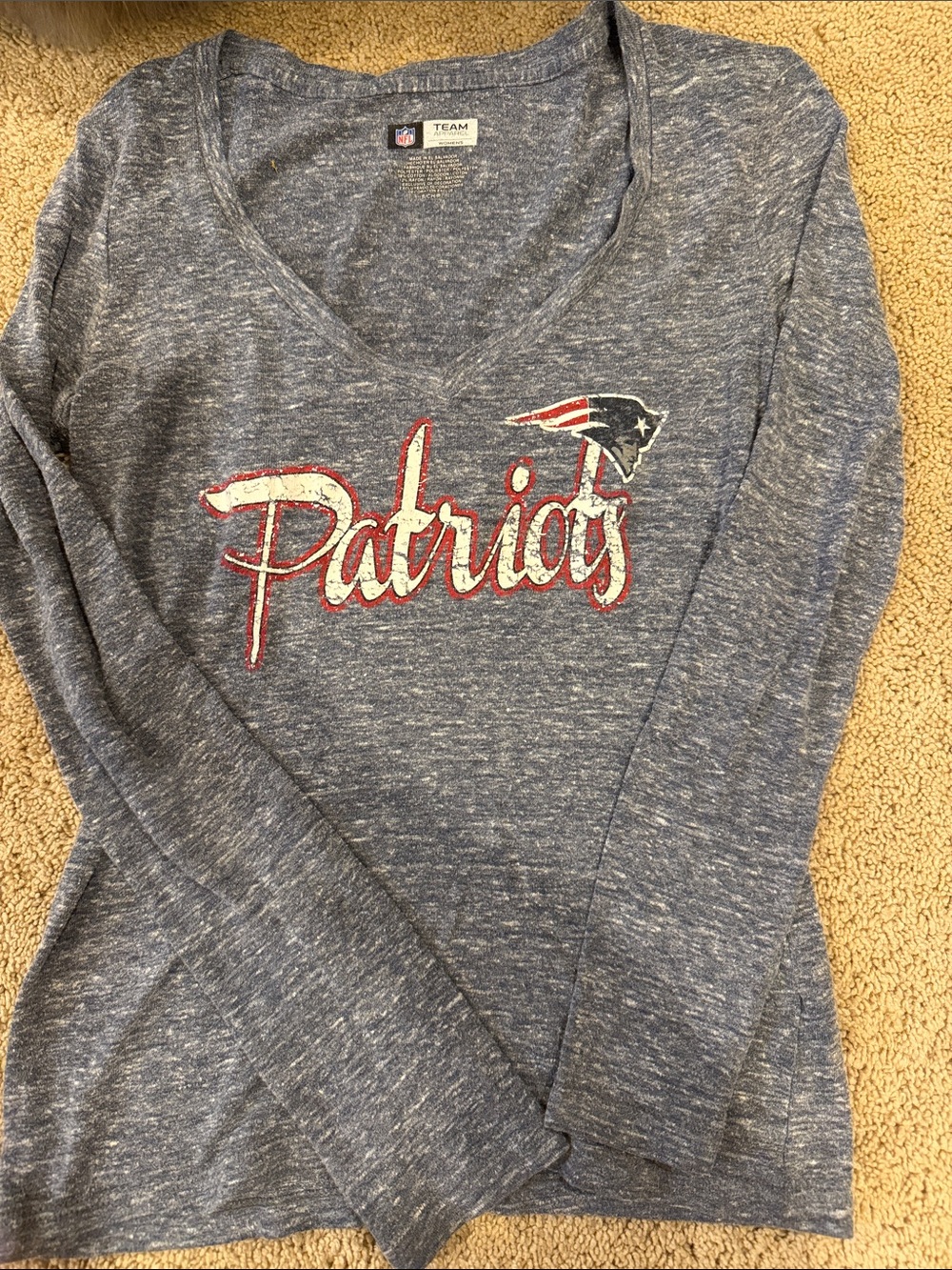 NFL Women's Heathered Navy Blue V-Neck Patriots Sweater